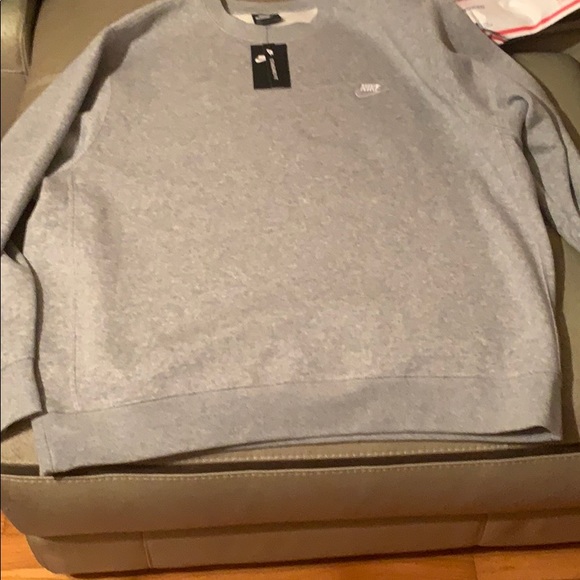 Nike sweatshirt NWT- Size 2XL - Picture 3 of 3